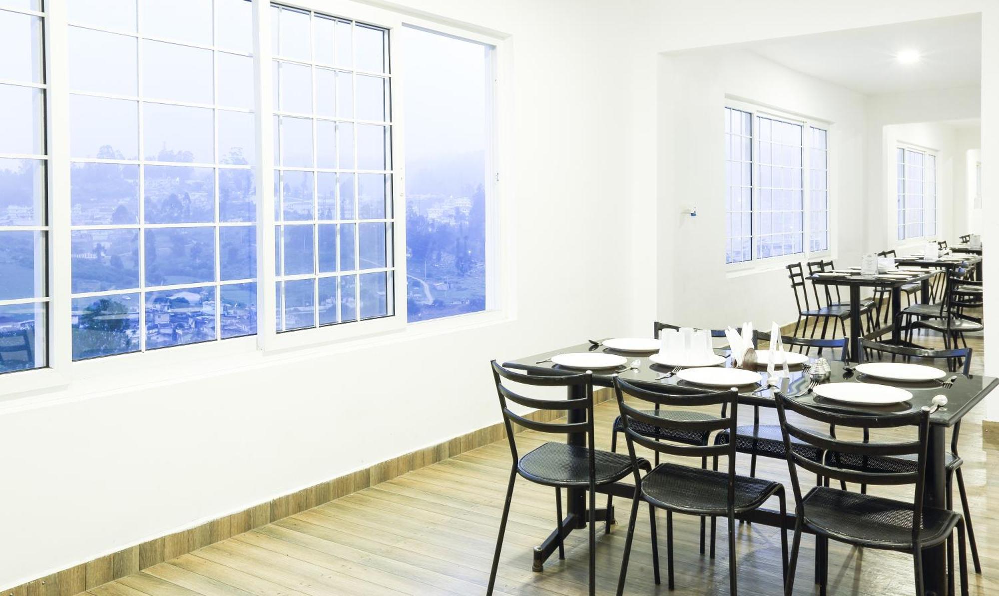Treebo Skydale Inn & Suites With Mountain View Ooty Extérieur photo