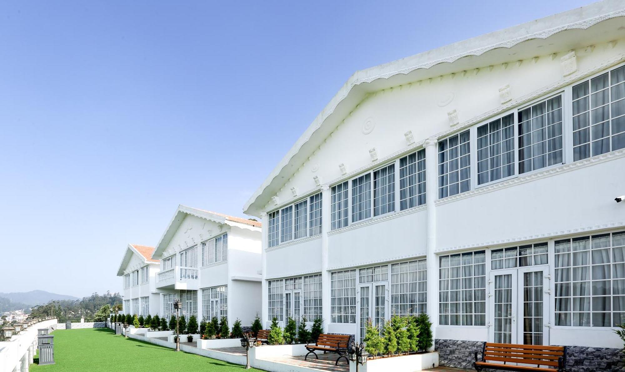 Treebo Skydale Inn & Suites With Mountain View Ooty Extérieur photo