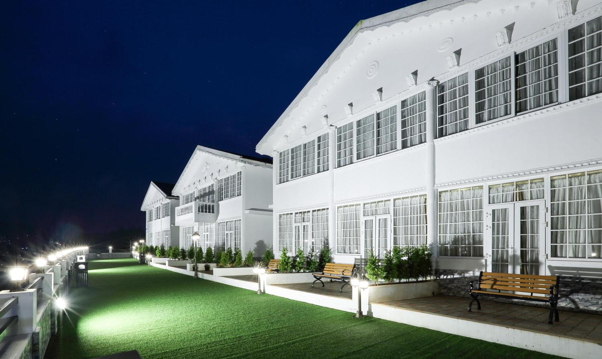 Treebo Skydale Inn & Suites With Mountain View Ooty Extérieur photo